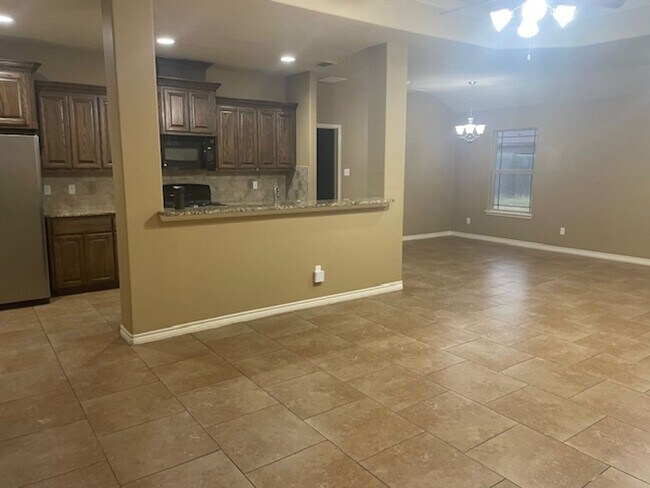 Photo - 1106 Pine Hollow Ln