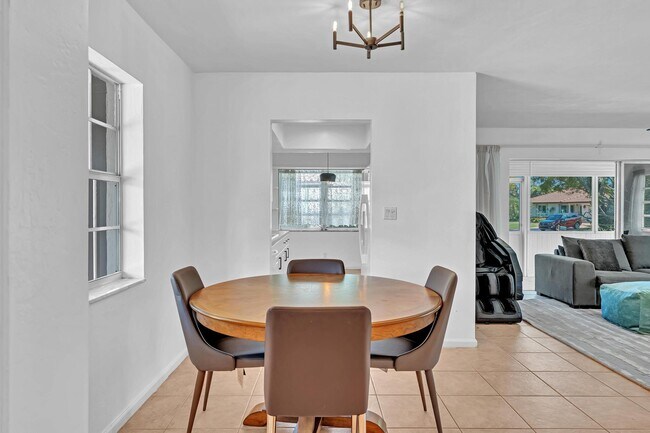 Photo - 313 NW 42nd St