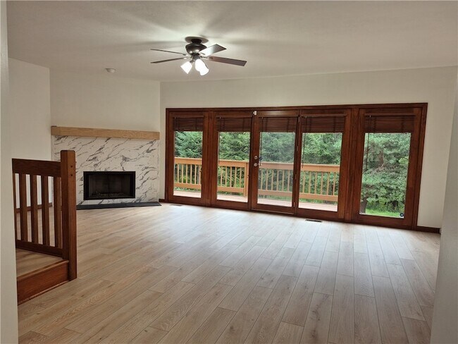 Photo - 1589 Stone Mansion Dr