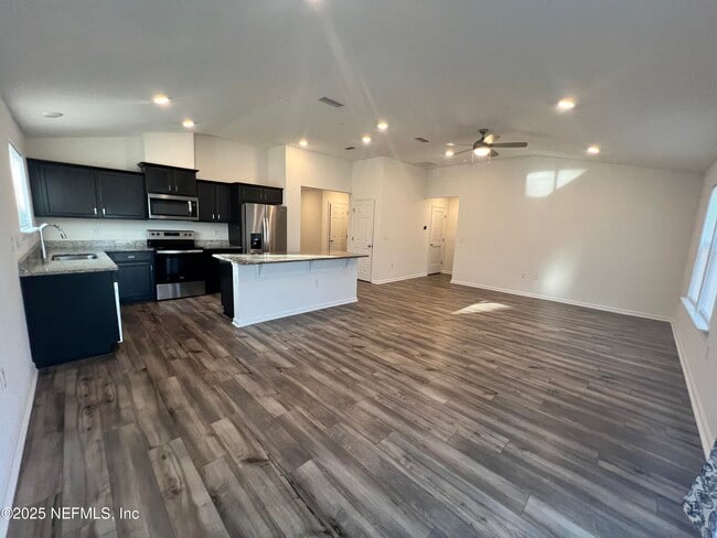 Photo - 463 Red Dahlia Ln