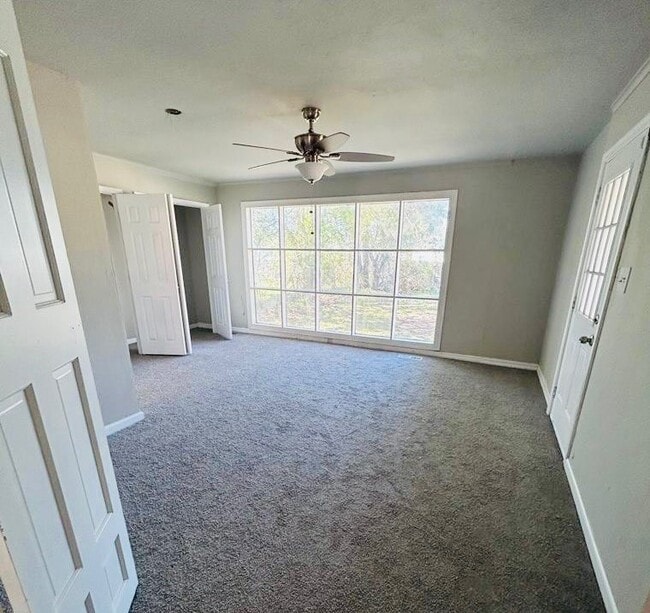 Photo - 1037 SW Binkley St