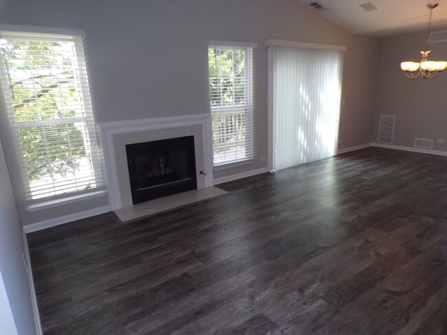 Photo - 1053 Woodhill Ct