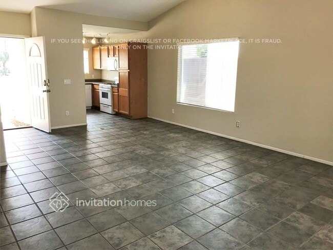 Photo - 16160 W Lincoln St