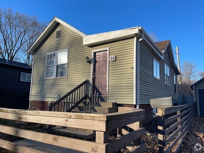 Building Photo - 38 E Beardsley Ave Rental