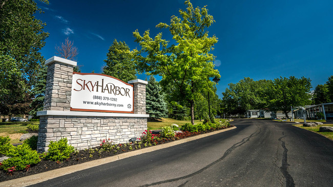 Sky Harbor - Sky Harbor Apartments