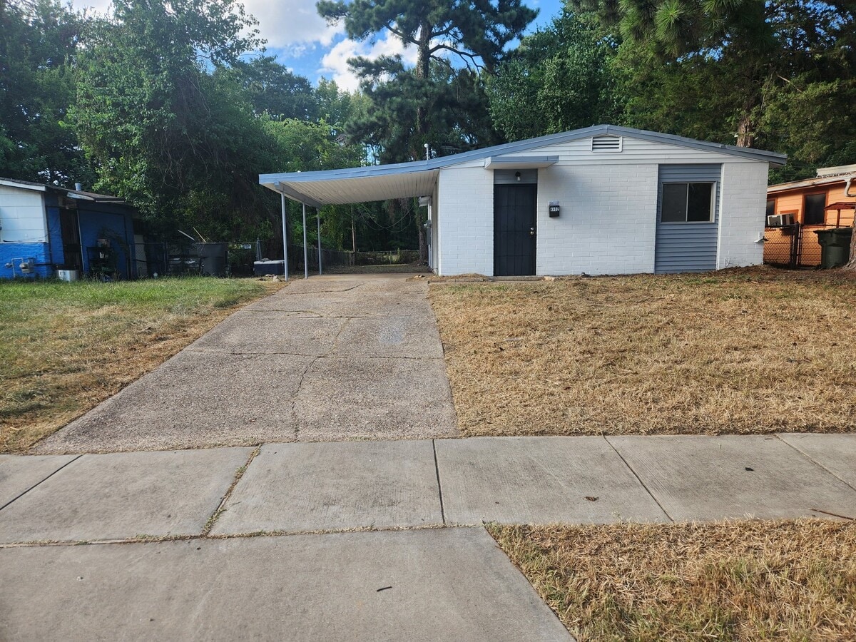 Photo - 4402 Waters Pl