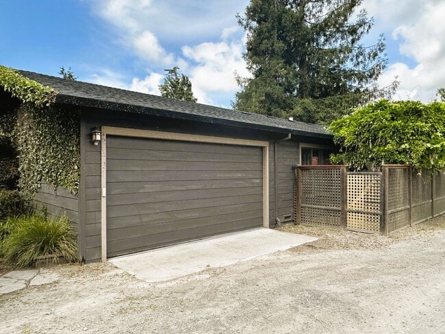 Photo - 907 Mustang Ct