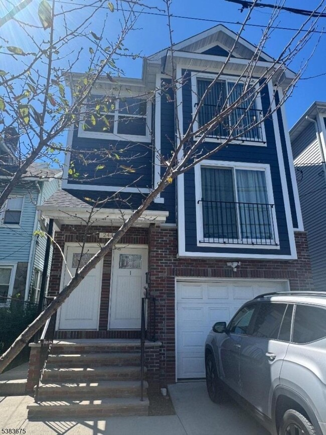 Building Photo - 244 Pomona Ave Rental