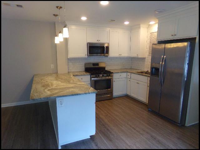 Photo - 525 S Oak St