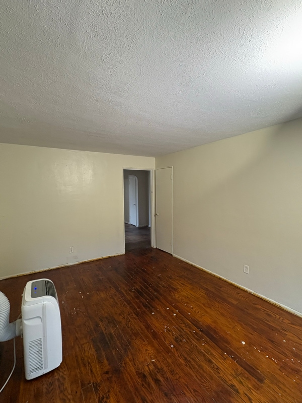 Photo - 14 W Victory Dr Unidad B