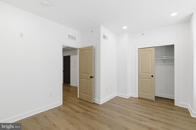 Building Photo - 2643 N 6th St