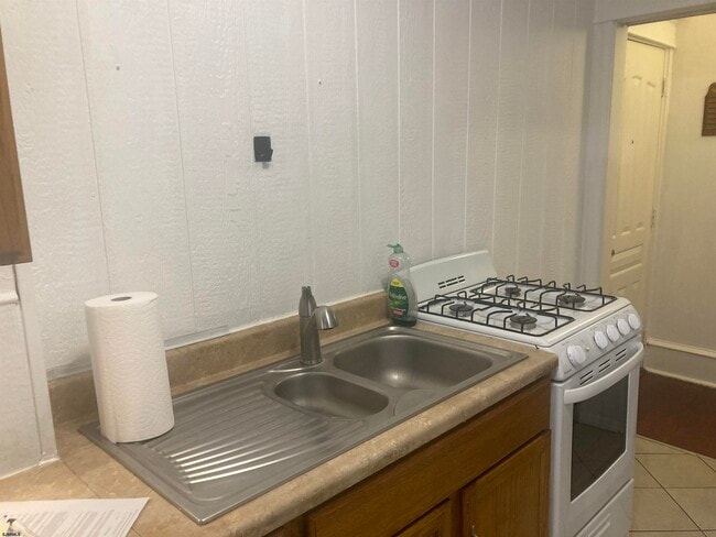 Photo - 6303 Ventnor Ave