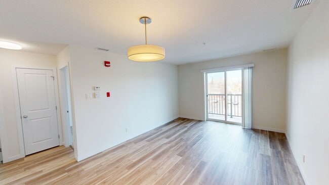 Photo - 10101-10101 101 Ave Unit 302