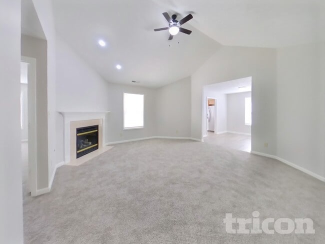 Photo - 910 S Shore Ct