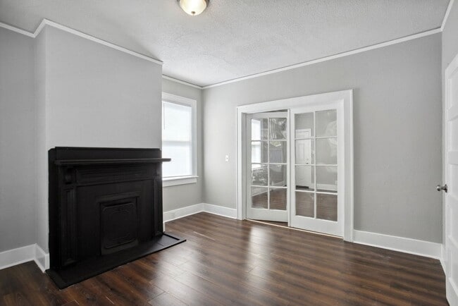 Photo - Large Downtown 2BR/2BR House For Rent