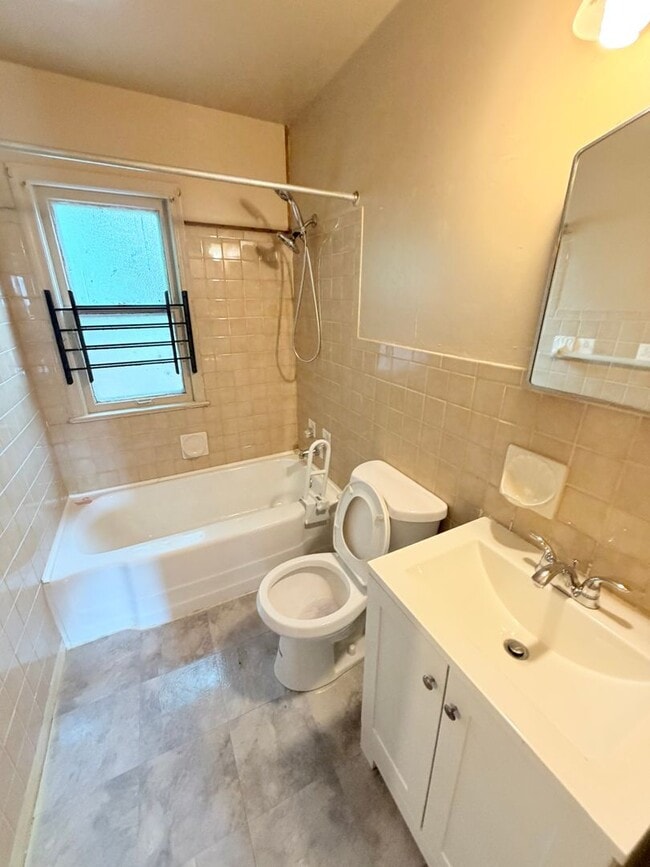 Photo - 11207 Avon Ave
