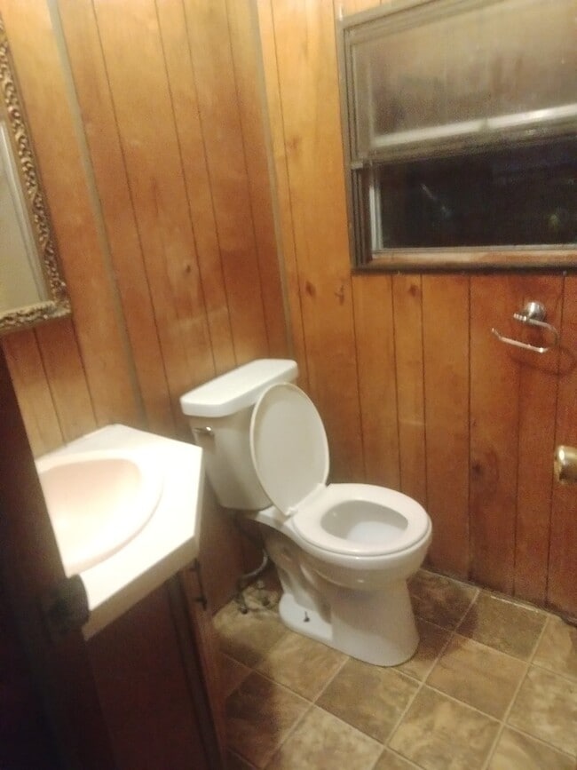 Photo - 443 Daybreak St