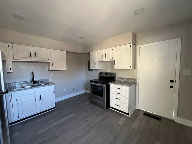 Photo - 4342 Nevada Ave