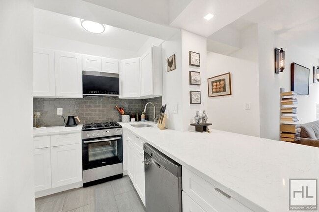 Photo - 333 E 46th St Unidad 14J