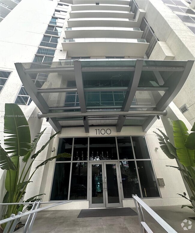 Building Photo - 1100S S Miami Ave Unit 2807 Rental