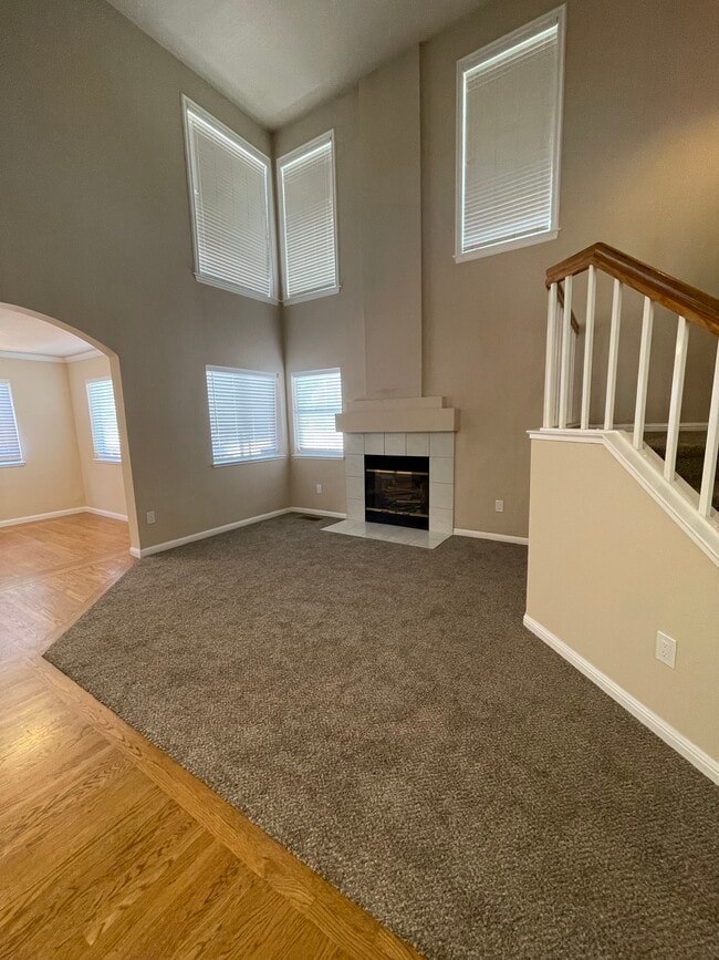 Photo - 423 Kinsmill Ct