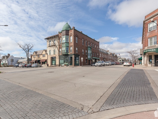 Building Photo - 293 E Deerpath Rd Unit 32