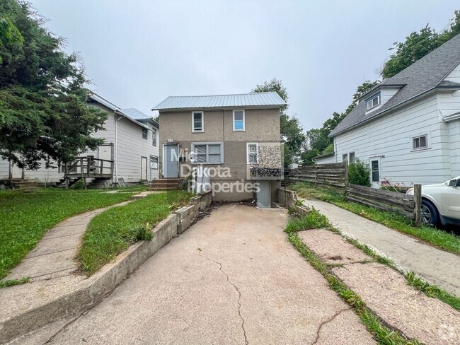 Building Photo - 719 S Edmunds St Unit 3 Rental