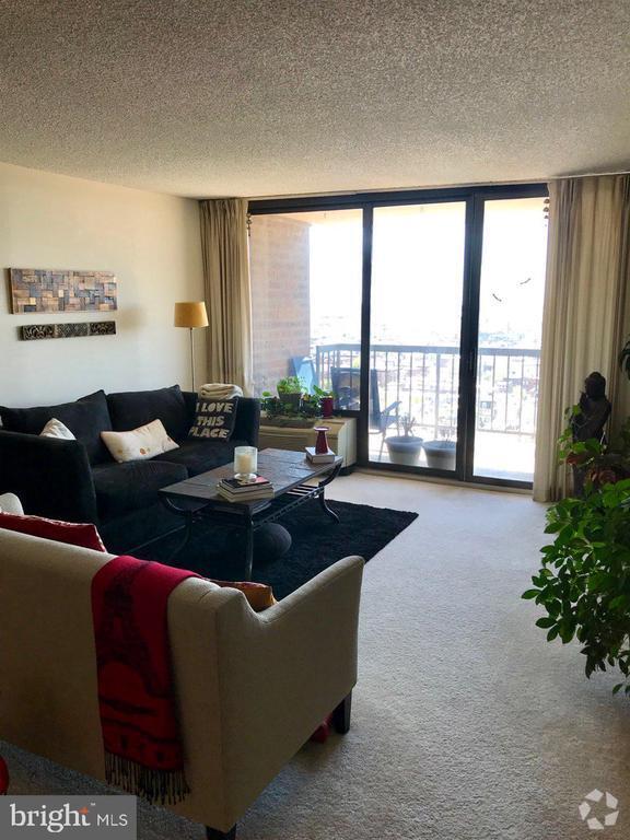 Building Photo - 241 S 6th St Unit 1708F Rental