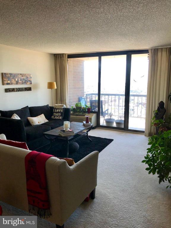 Photo - 241 S 6th St Apartment Unit 1708F