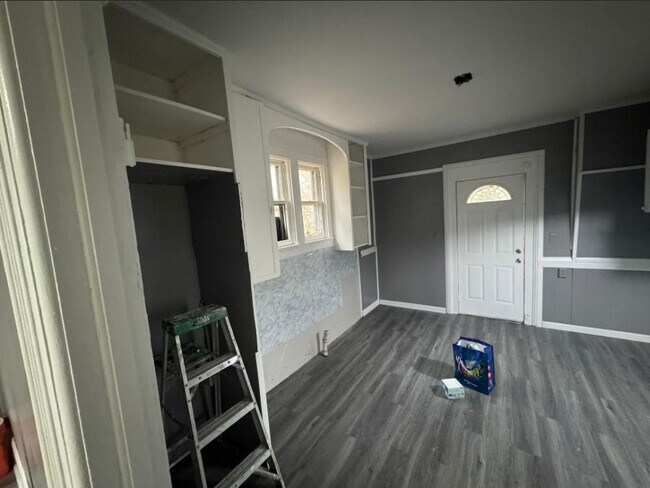 Photo - 114 S Carbon St