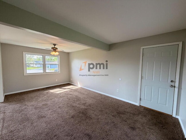 Photo - 365 Raven Ct