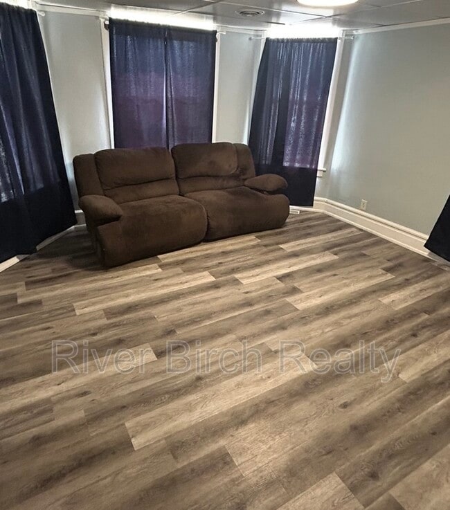 Photo - 417 E Cook St