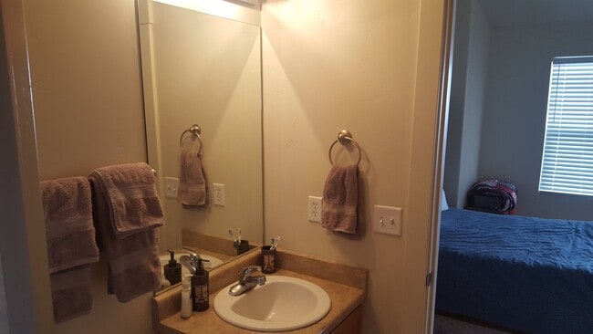 Photo - 3712 Markinch Way