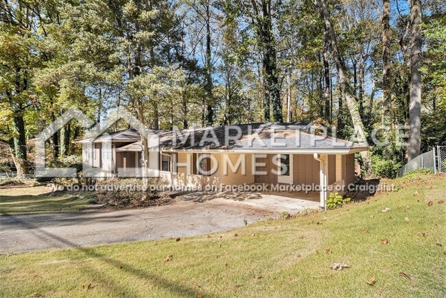 Photo - 2542 Melinda Dr NE