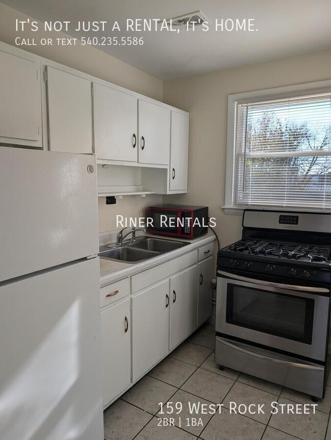 Photo - 159 W Rock St