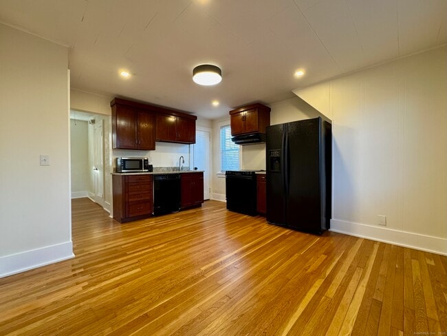 Photo - 336 Federal Rd