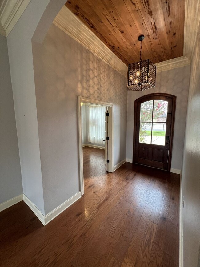 7335 Oak View Dr.