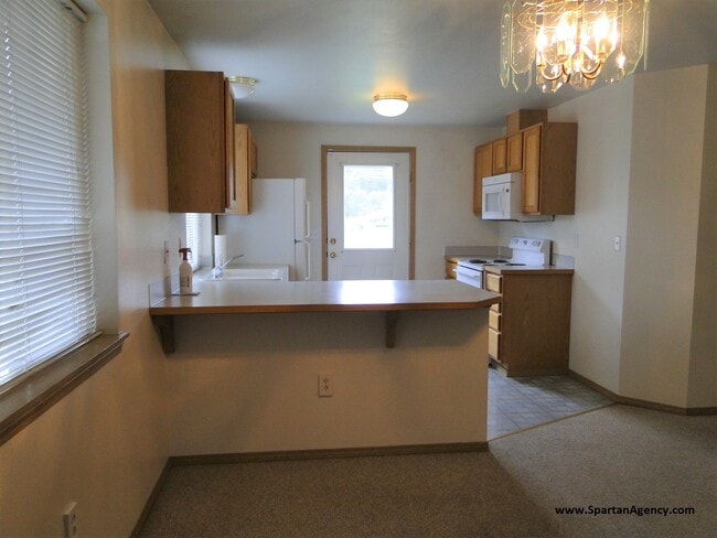 Photo - 16114 93rd St E