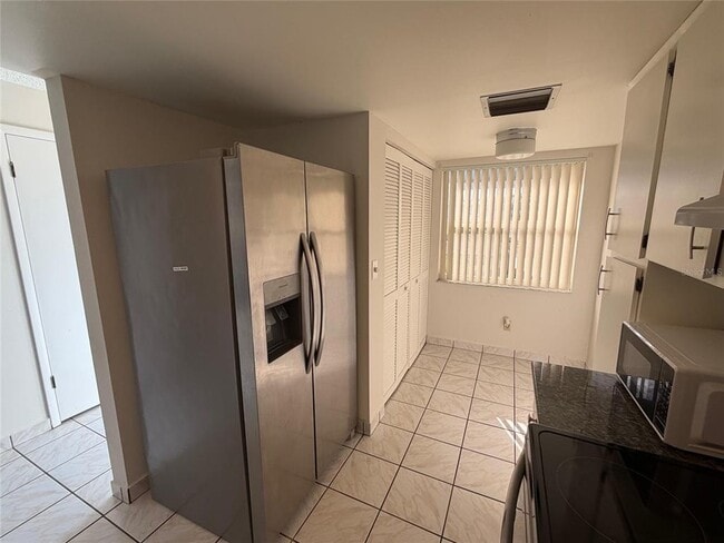 Photo - 3231 Teeside Dr Unit 3