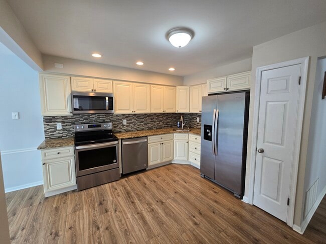 Photo - 1722 McNelis Dr