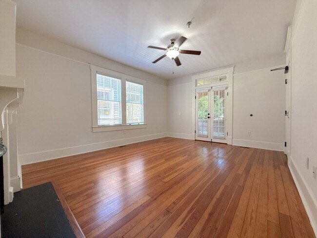 Photo - 1268 College St Unit 1