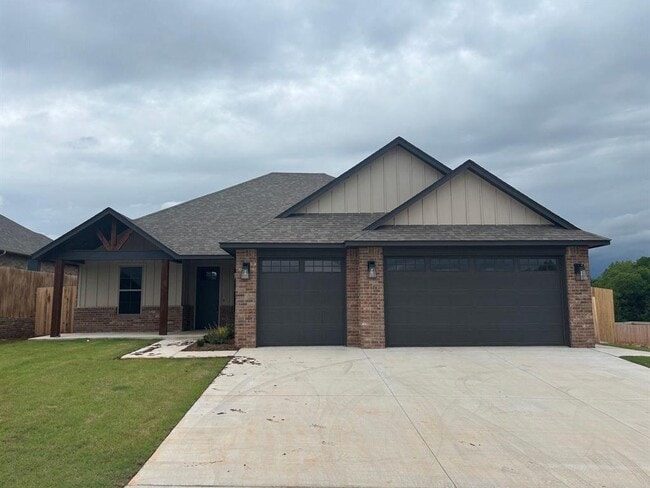 Photo - 1900 Inglenook Dr