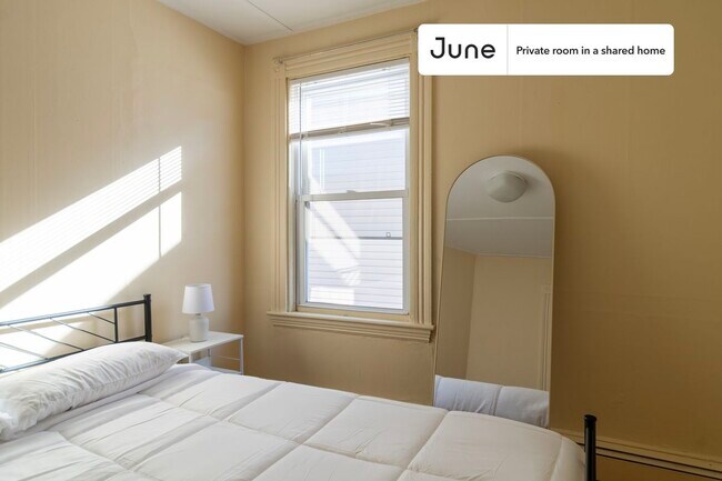 Photo - Room in Shared 4 bed/1 bath home Unidad B