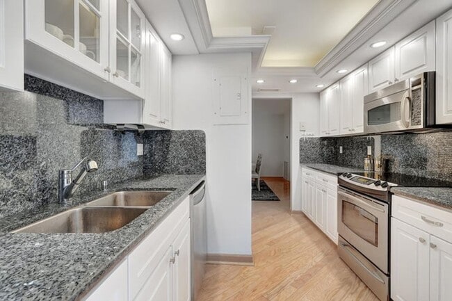 Building Photo - 3200 S Ocean Blvd Rental