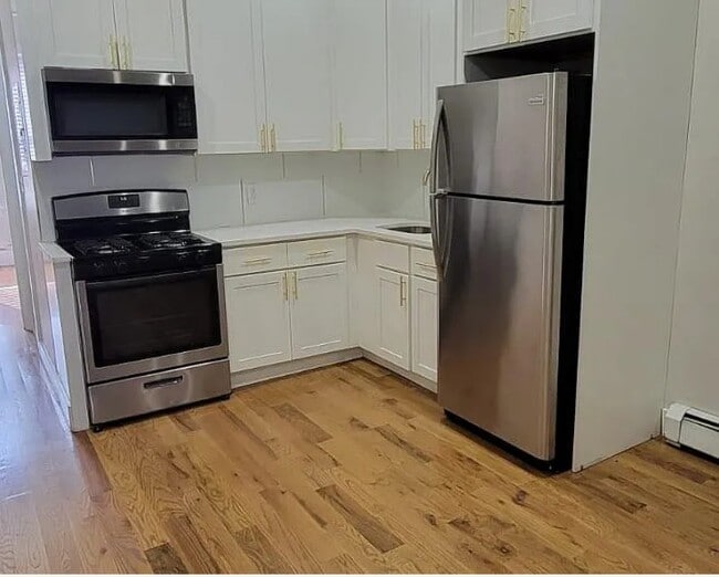 Photo - 16 Lewis Ave Apartments Unit 2R