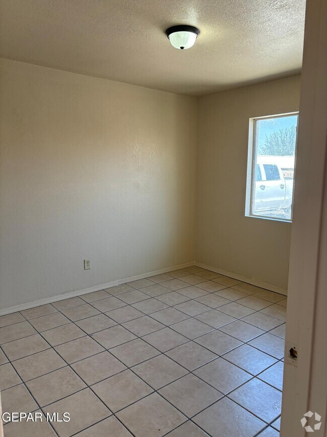 Building Photo - 7142 Dale Rd Rental