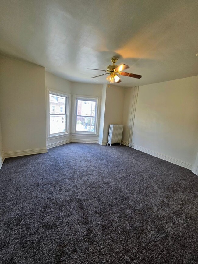 Building Photo - 742 N 6th St Unit 2 Rental