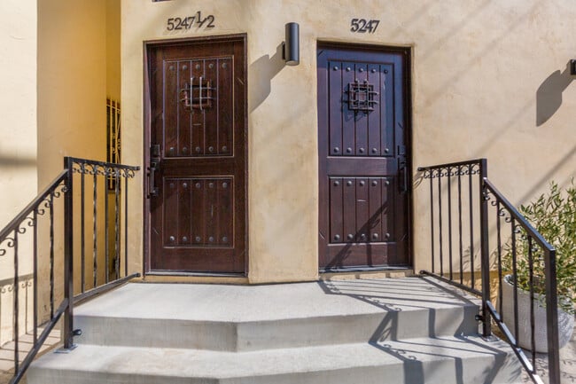 Photo - 854 S Sycamore Ave Unit 5247