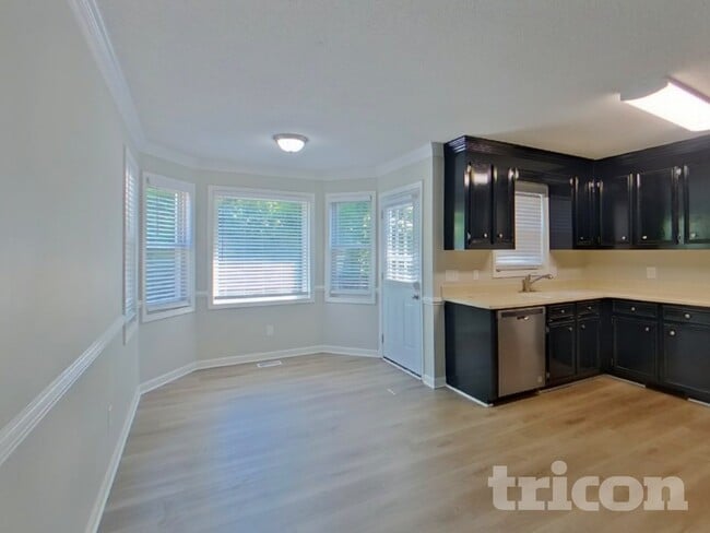 253 Summer Walk Ct