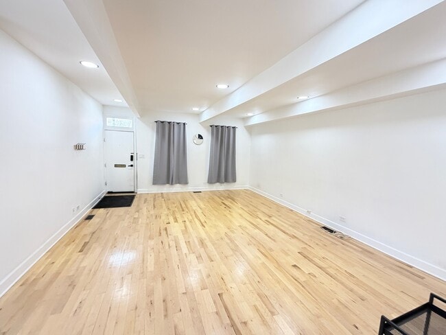 Photo - 1945 W Thomas St Unit 1